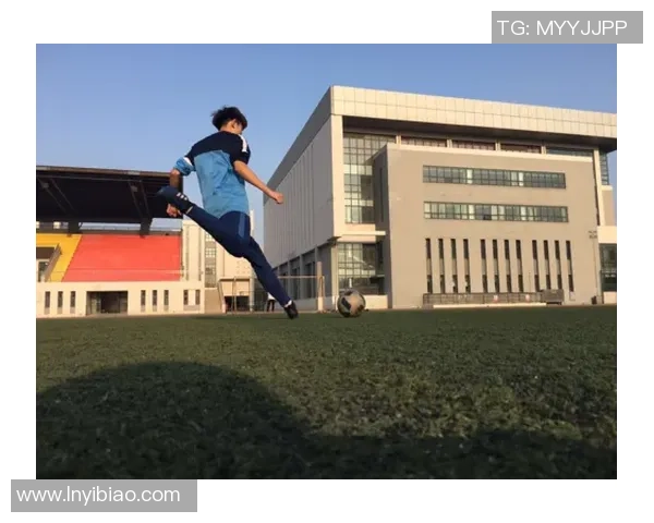 陈娜专访：从绿茵场到人生舞台的足球旅程回顾与展望